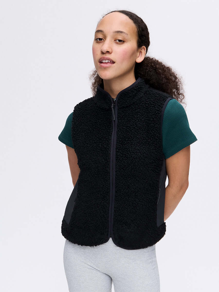 Candy Fleece Vest – Black | Outdoor Voices