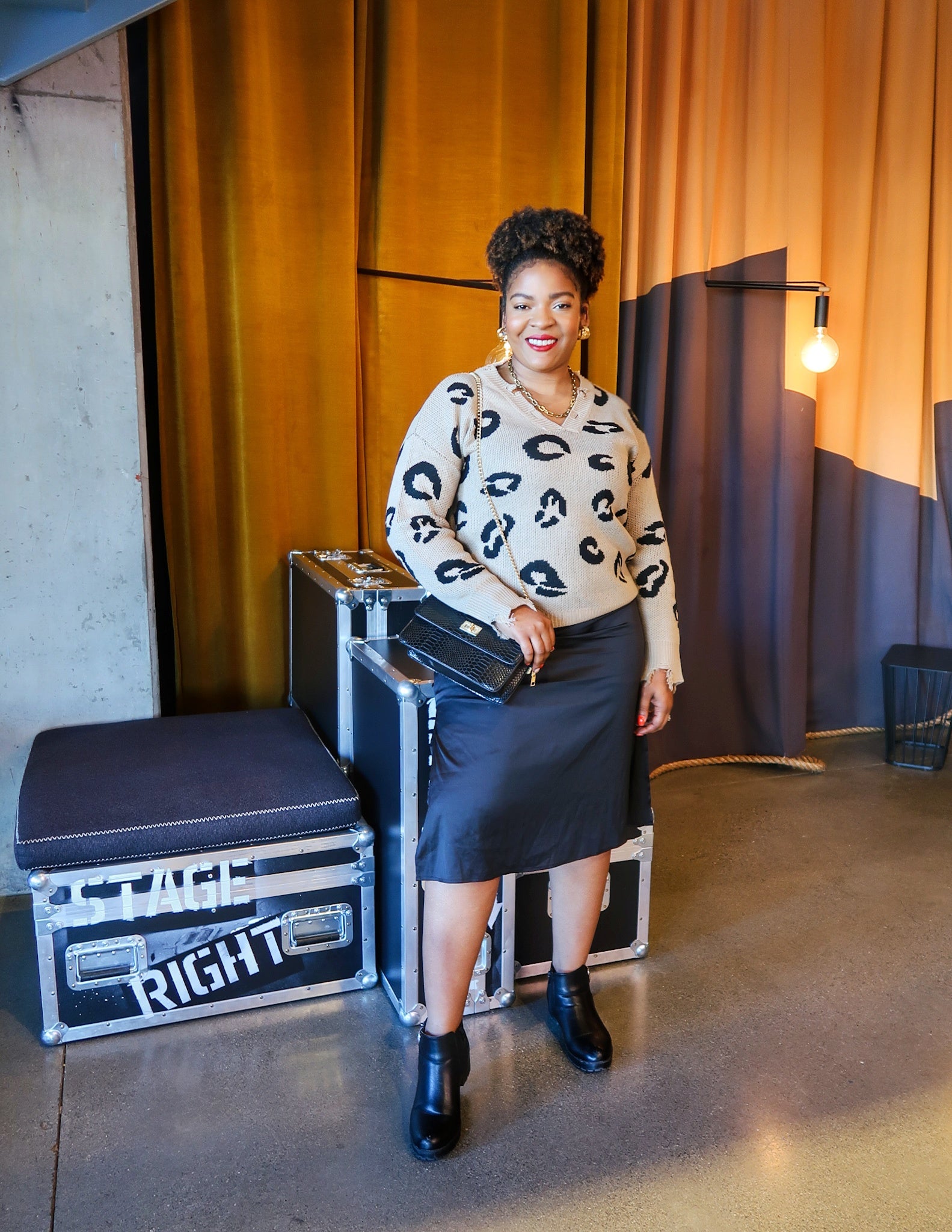 Distressed Leopard V Neck Knit Sweater – RESORT-CHIC OMK BOUTIQUE