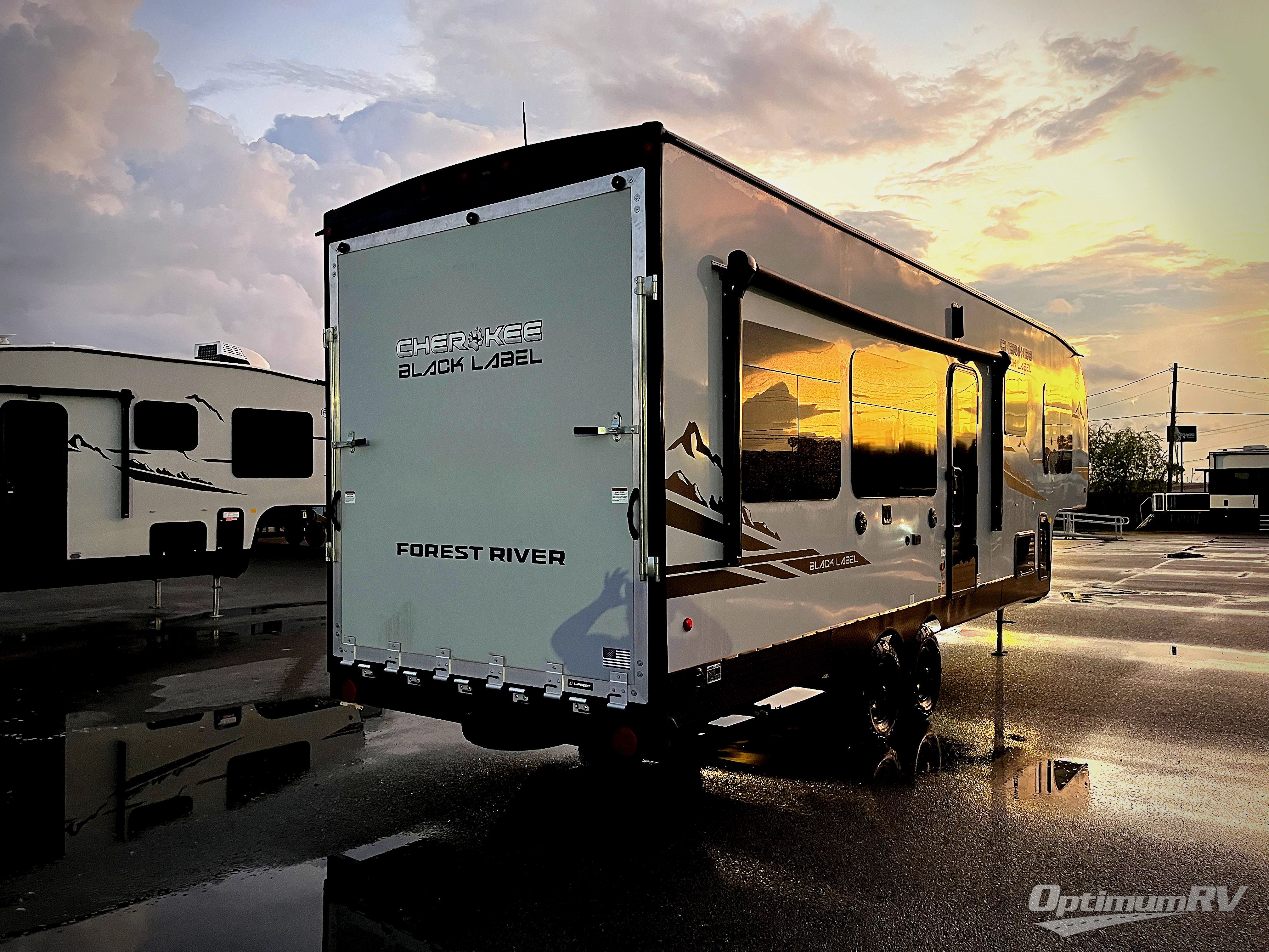 New 2025 Forest River Cherokee Black Label 256RRBL Fifth Wheel at