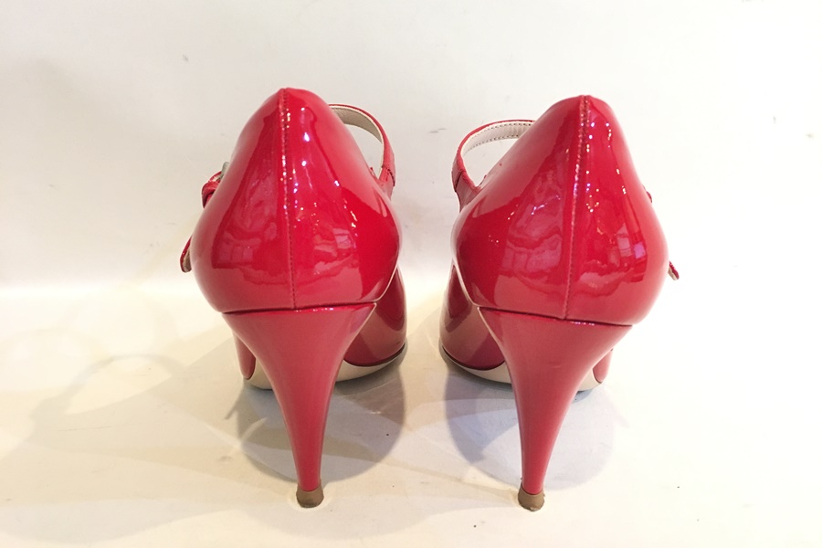 miumiu ミュウミュウ パテントレザー ストラップパンプス レッド 赤