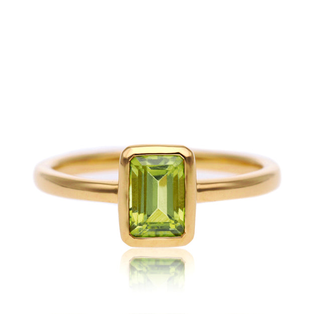 K18/Pt「ペリドット セーラ」リング｜【オレフィーチェ】Orefice