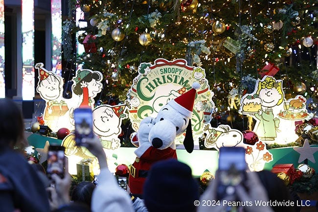 スヌーピーのサンタ姿やイルミネーションも！グランベリーパーク「On a