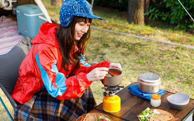 人気のクッカーおすすめ14選】キャンプの専門家に聞いた、クッカーの