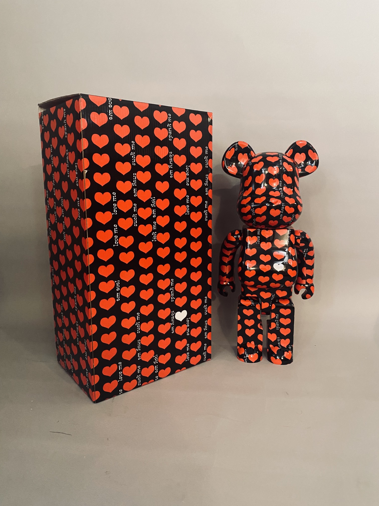 BEARBRICK – BEARBRICK Black Heart 1000% – 2008 – Louiza Auktion