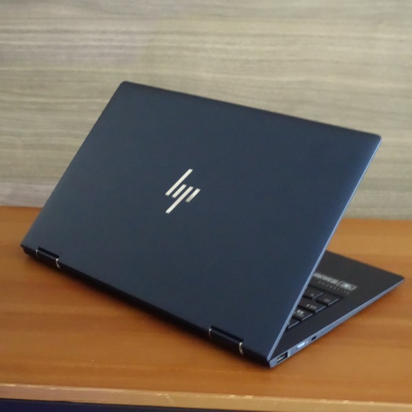 HP Elite Dragonfly G2実機レビュー｜HPパソコン比較購入ガイド