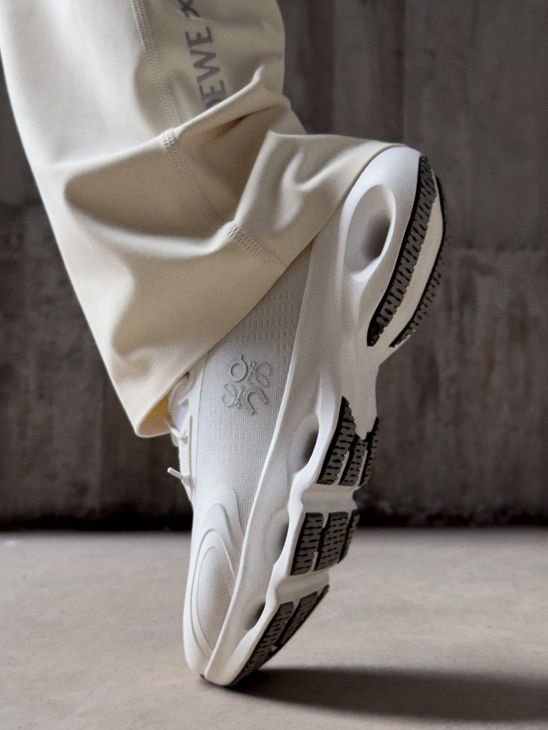 LOEWE x On New Collaboration 2025 - LOEWE - LOEWE