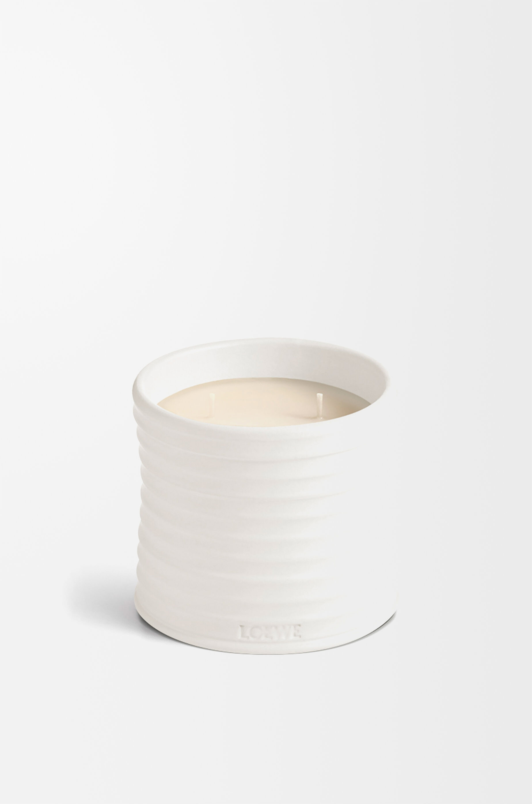 オレガノ キャンドル ミディアム ホワイト - LOEWE Japan official website