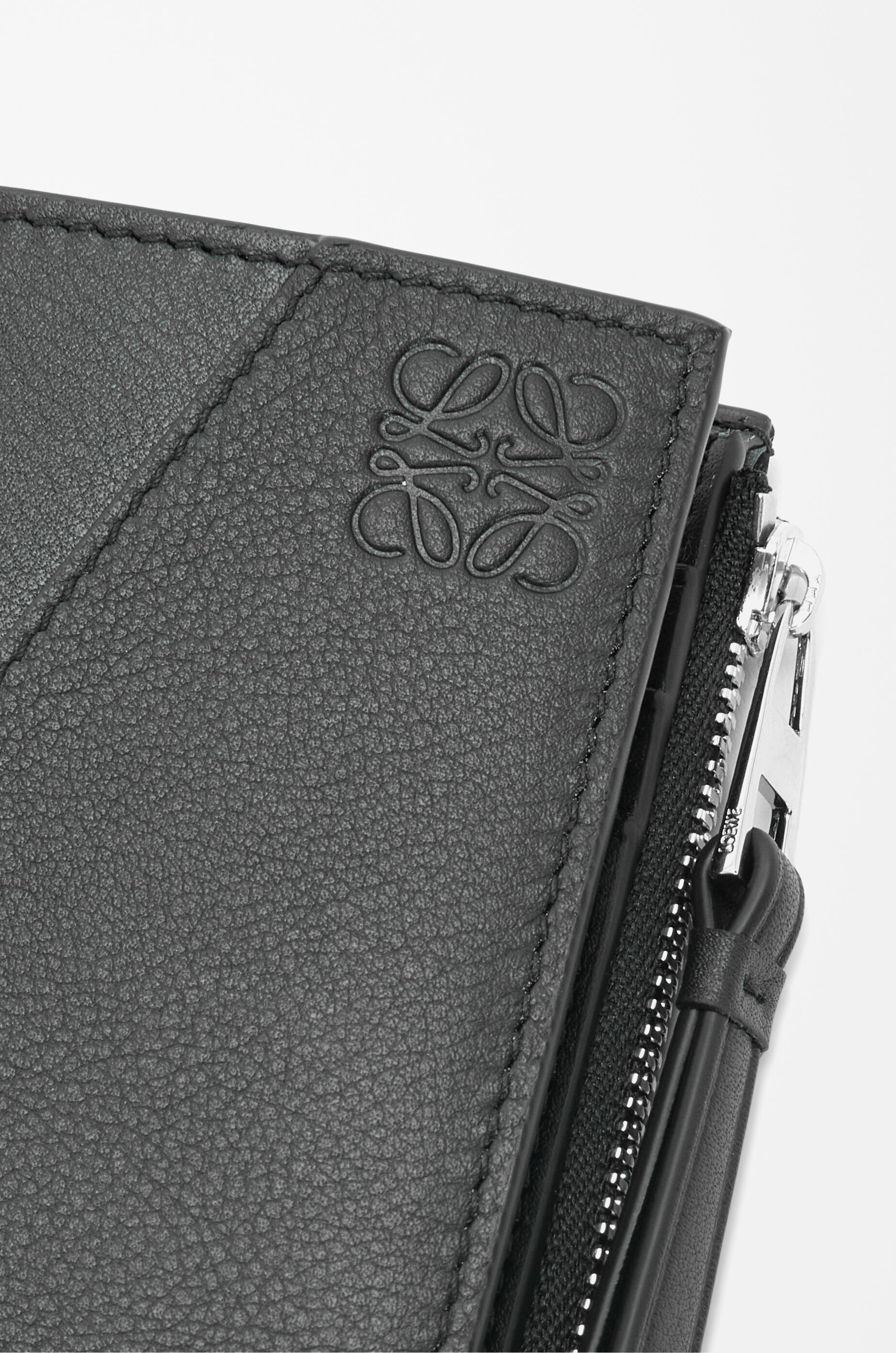 パズル スリム コンパクト ウォレット（クラシックカーフ） ブラック