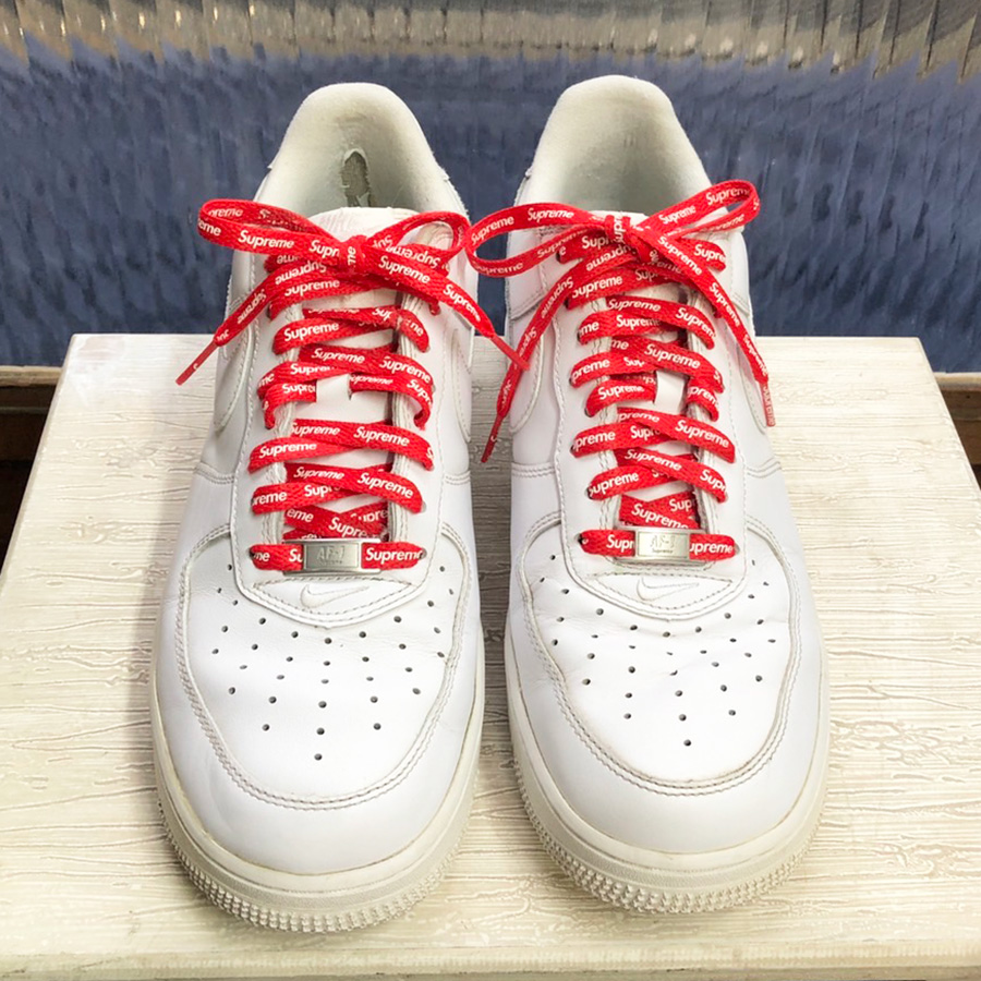 ナイキ×シュプリーム］コラボ エアフォース1 ロー ホワイトカラーの