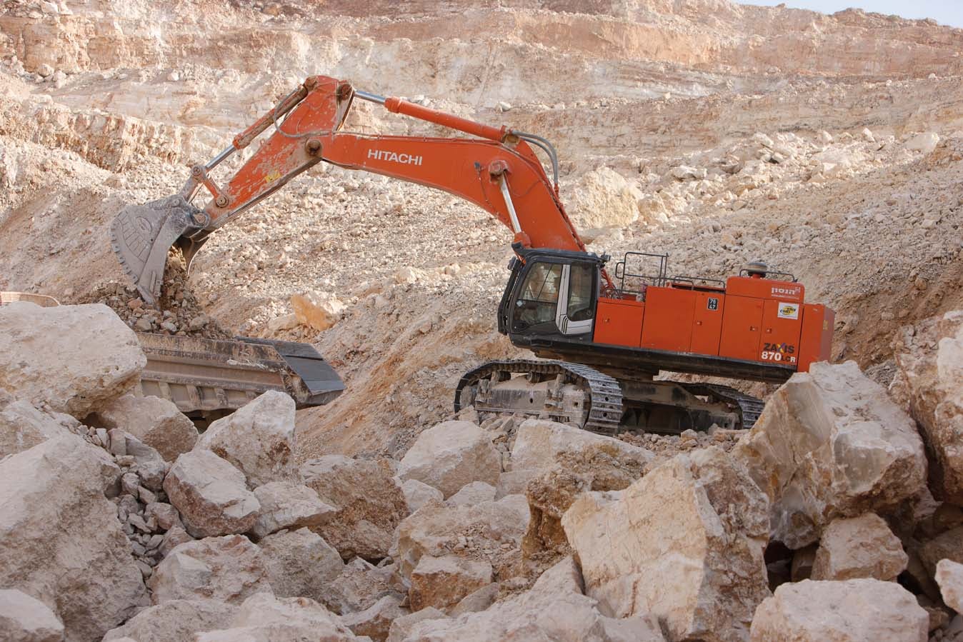 Hitachi ZX 870 LCR-3 excavator specs & dimensions (2006 - 2013