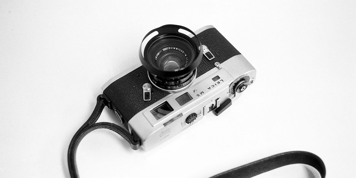 電池交換は10年に1回!? Leica M5の露出計用バッテリーを交換してみた
