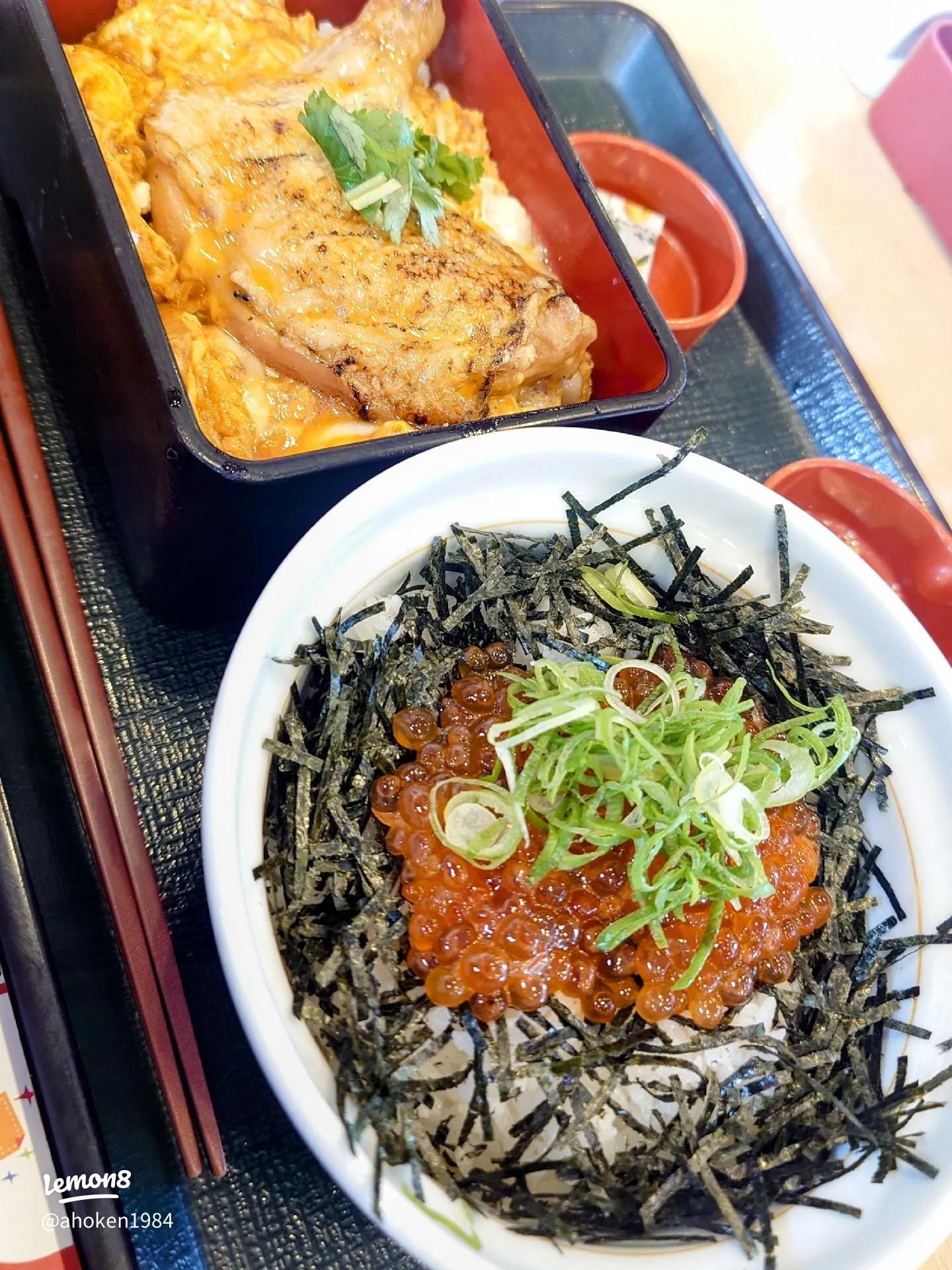 なか卯のほろチキ親子重とイクラ丼の魅力✨