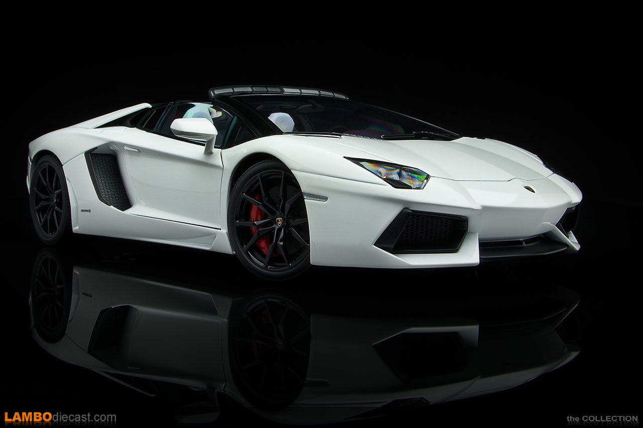 The 1/18 Lamborghini Aventador LP700-4 Roadster from AUTOart, a