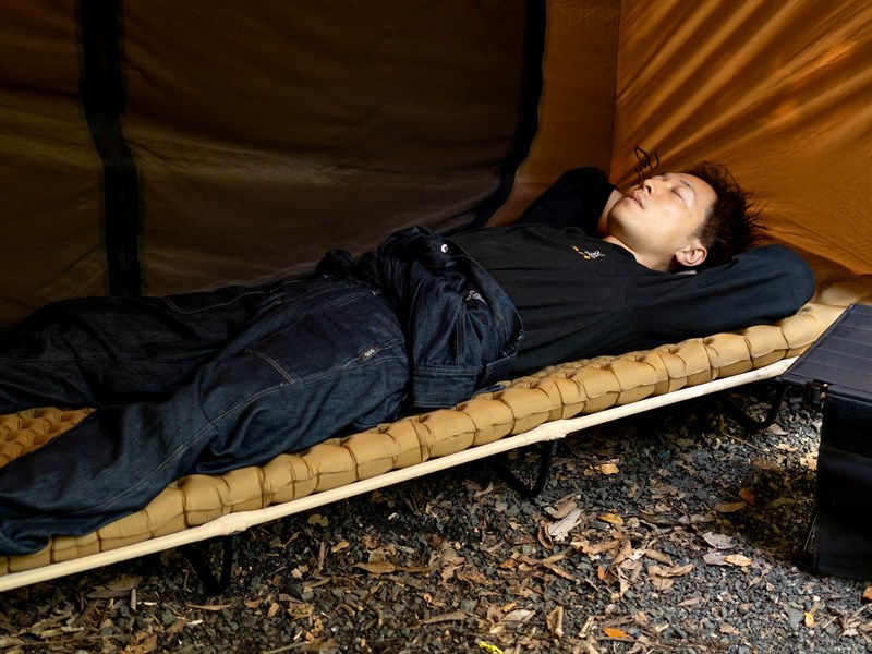 軽量コンパクトなのに地面からの冷気をしっかり遮断！氷点下でも使える