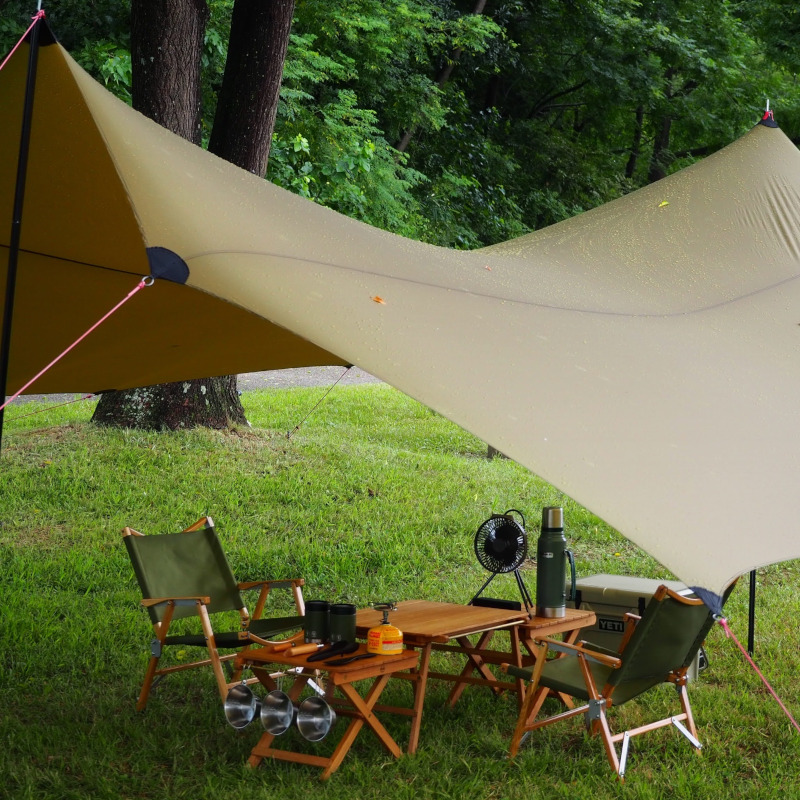 おしゃれキャンパーの定番！カーミットチェアとヘリノックス