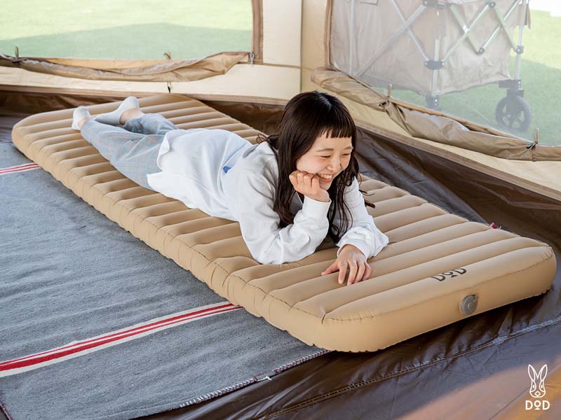 収納性大幅アップ】DODのキャンパーを“ダメ”にするマット「ソトネノ