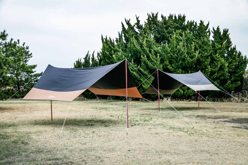 テントファクトリーの人気TCタープに2色使いの「Hi-TCタープ470バイ