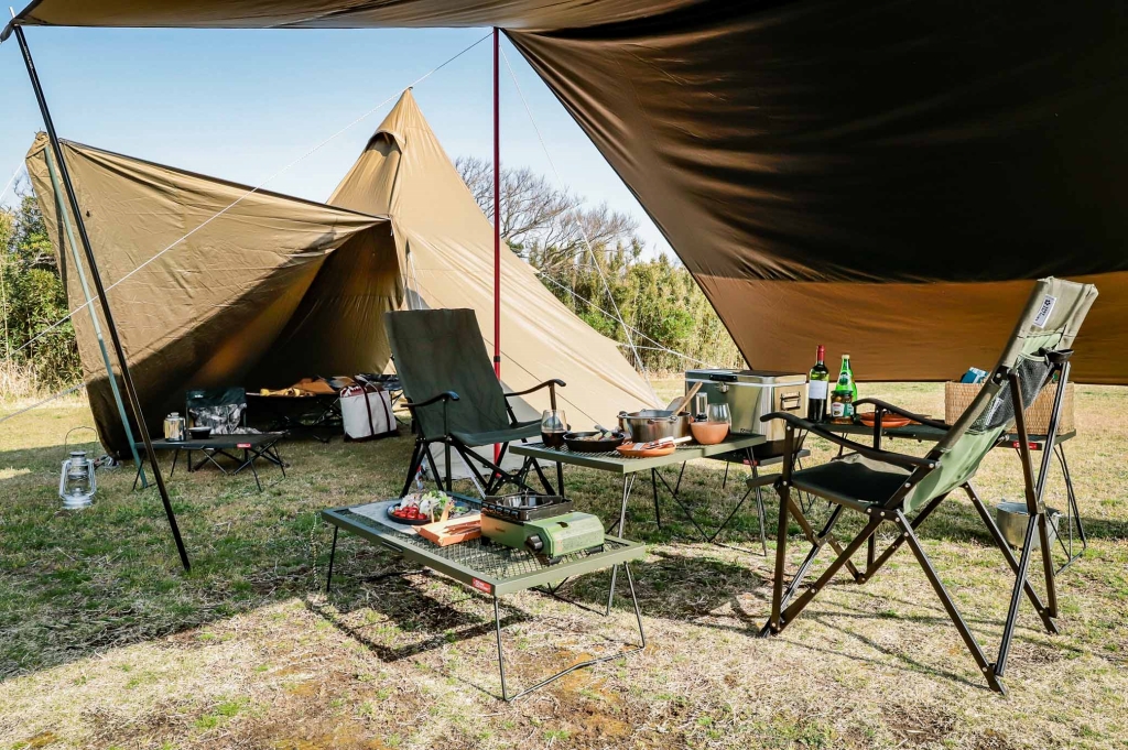 テントファクトリーの「スチールワークスFDテーブル」シリーズの豊富な