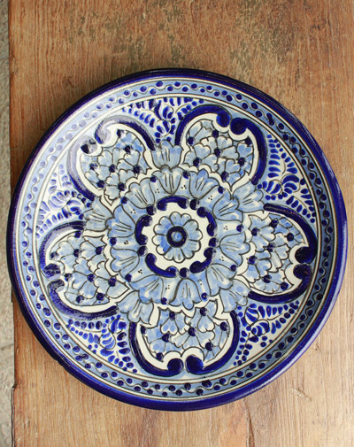 メキシコプエブラ州・陶器タラベラ焼き、ハチドリと花模様・壁掛け