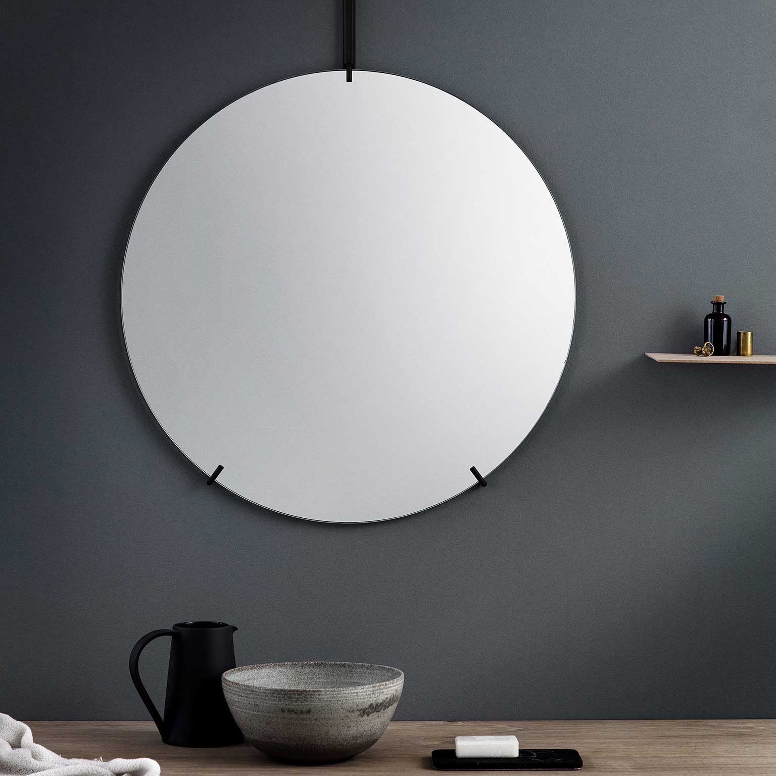 MOEBE（ムーベ）ウォールミラー ブラック | LIVING MOTIF｜家具