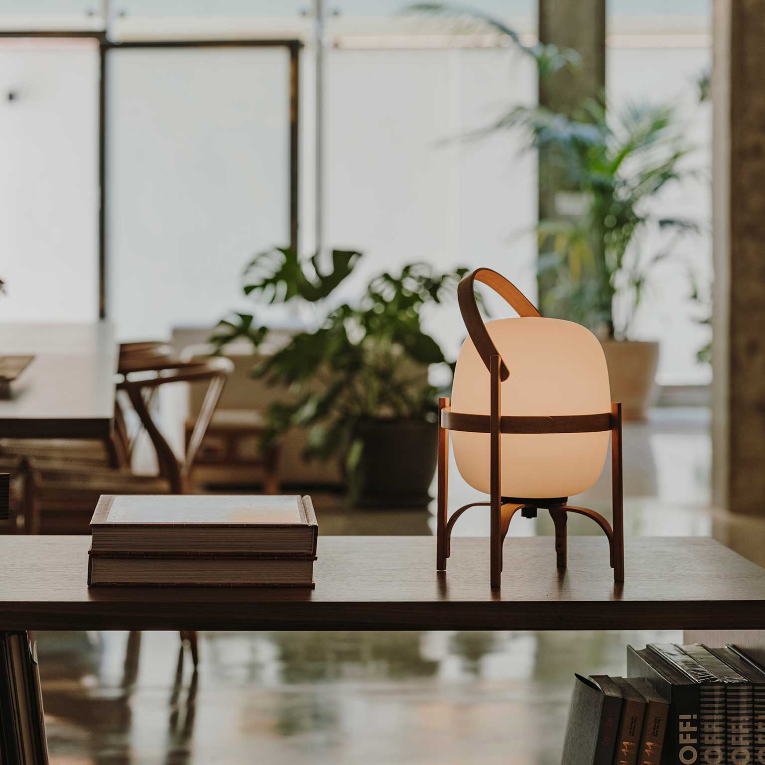 SANTA & COLE（サンタアンドコール）CESTITA BATERIA テーブル/フロア