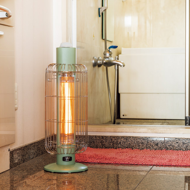 まこぴー】アラジン 涼風暖房機 CAD-G12A グラファイトヒーター