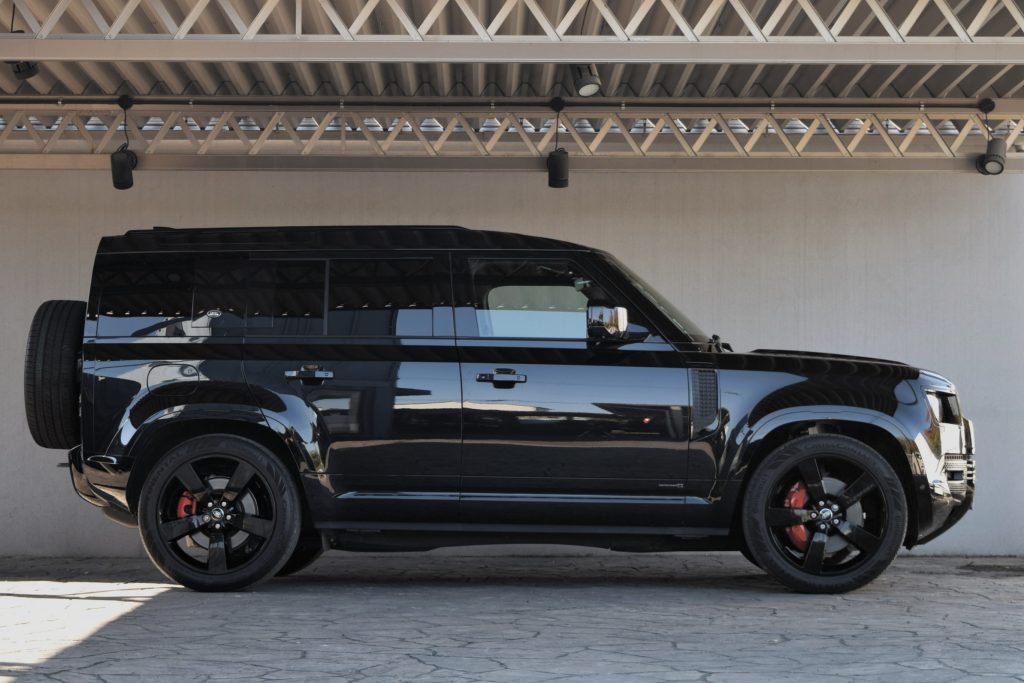 ランドローバーディフェンダー110 Xダイナミック グレードHSEとXを比べ