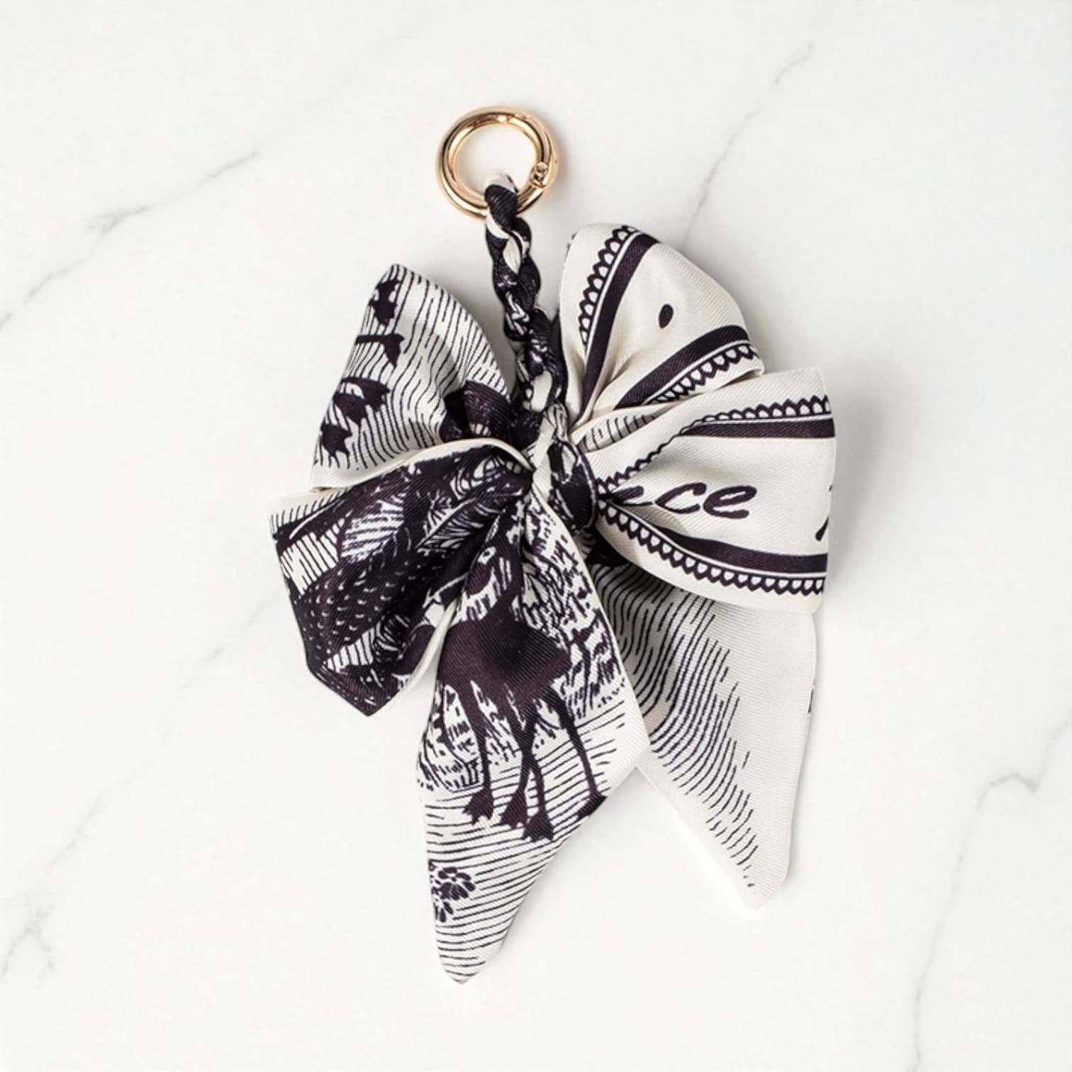 リボンスカーフチャーム バッグアクセサリー 13色展開 ギフトにも最適