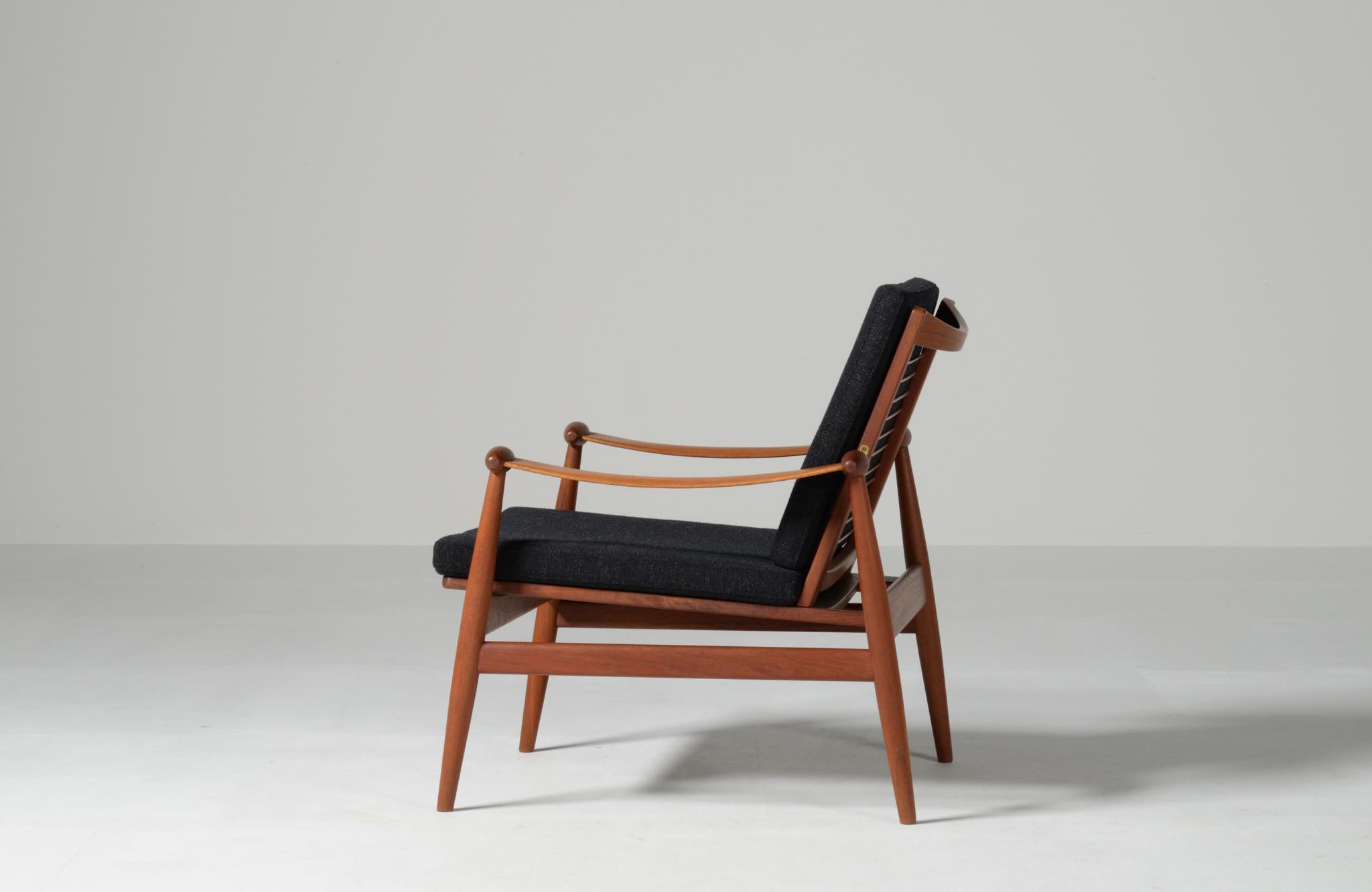Finn Juhl FD133 Spade Chair (2)｜Luca Scandinavia | 北欧