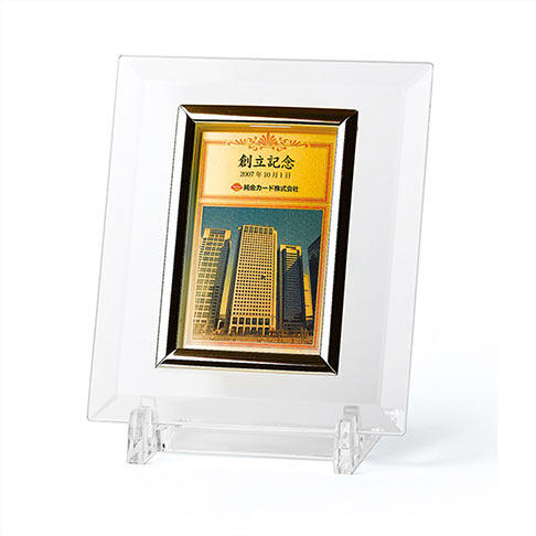 三菱マテリアルの「純金カード」 | 製品・サービス | 三菱マテリアル