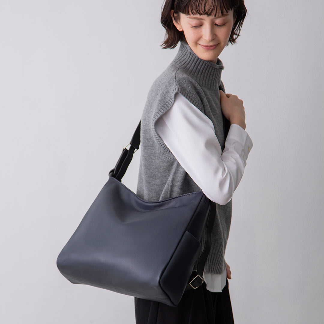 Yozora 3 Way Bag M – マザーハウス 公式サイト