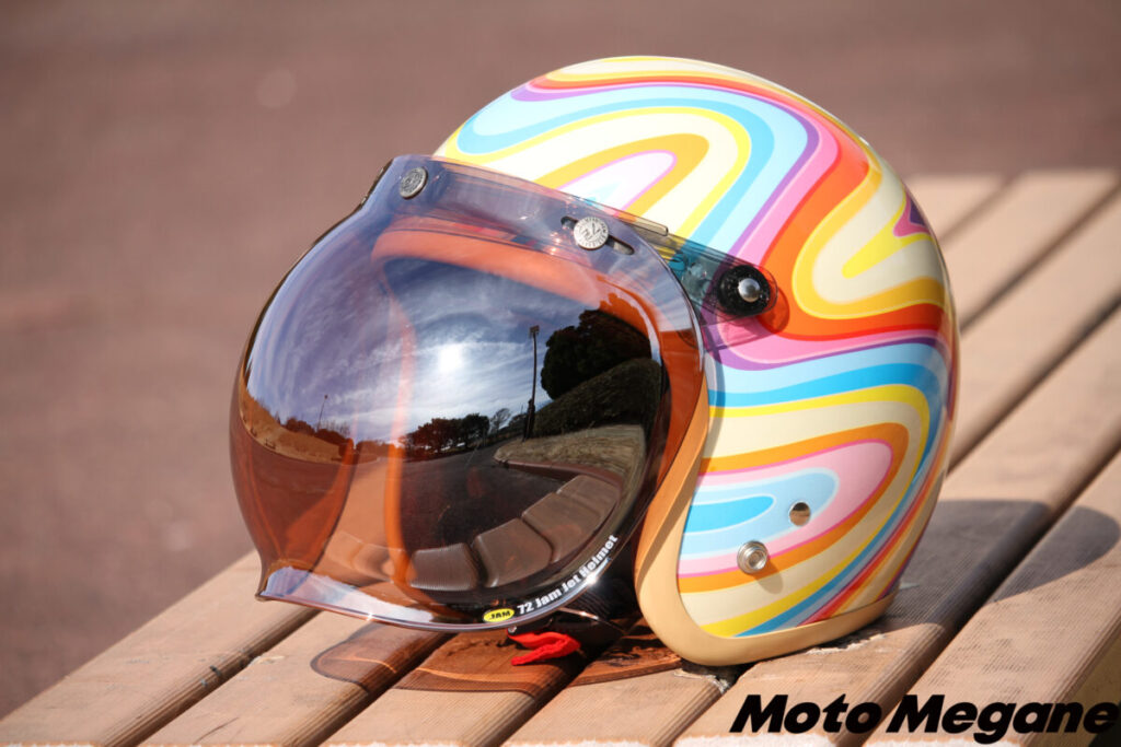 気分が上がるジェットヘルメット！個性派デザインの72Jam新作に注目