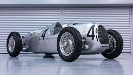 1937-Auto-Union-Type-C-V16-
