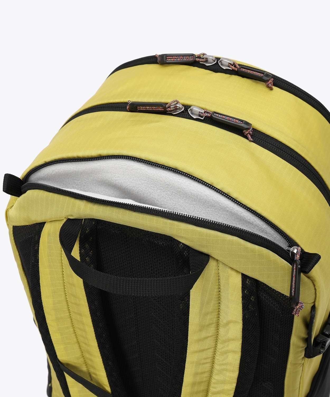 フィールドデイ28Lバックパック(O/S Bright Olive)│マウンテンハード