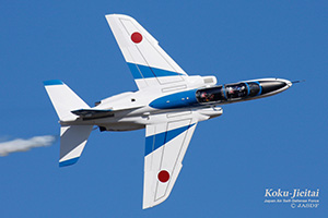 T-4 ブルーインパルス | 装備 | 防衛省 [JASDF] 航空自衛隊