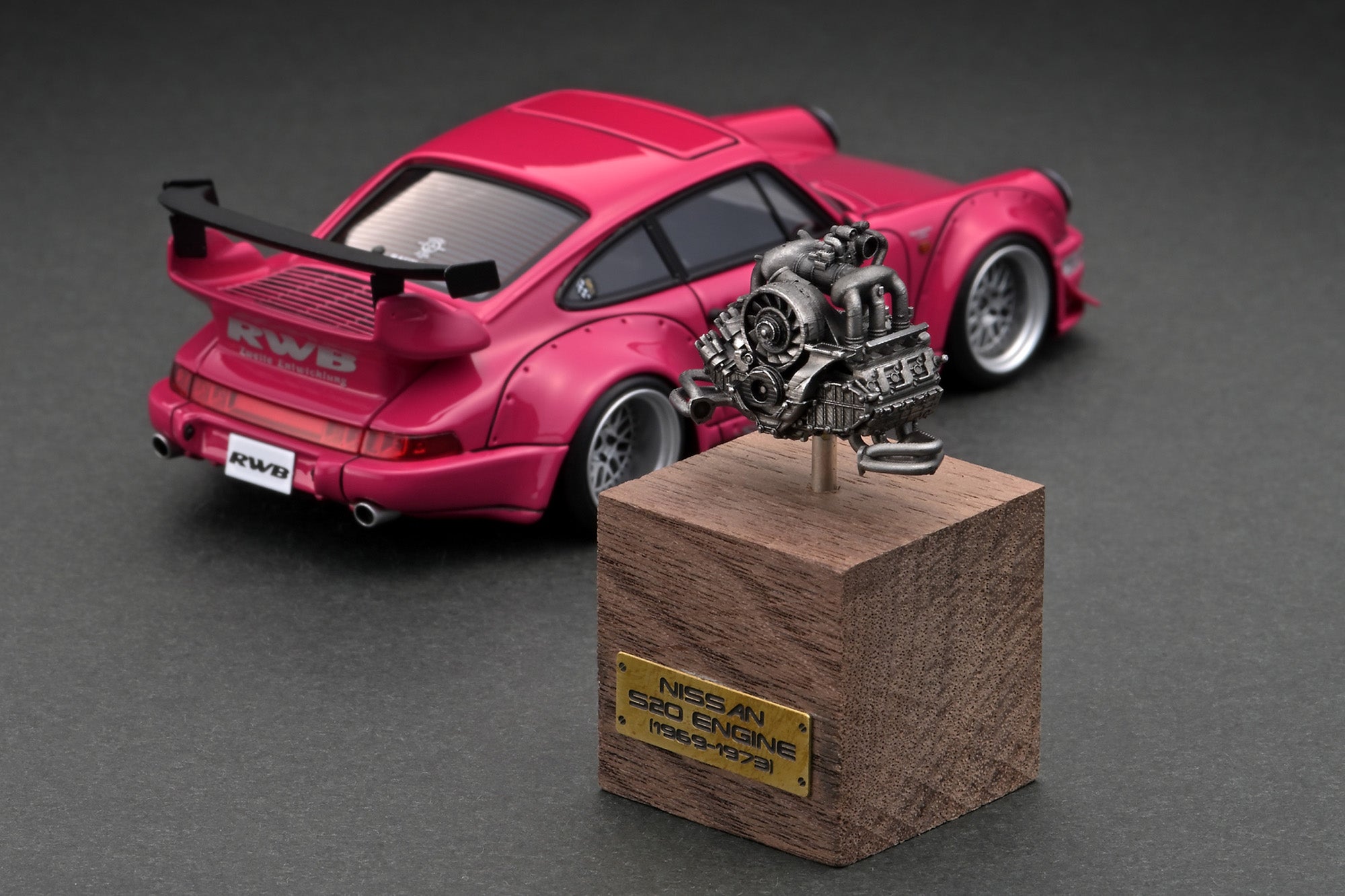 Ignition Model 1:43 Porsche 964 RWB in Pink with M64 Engine
