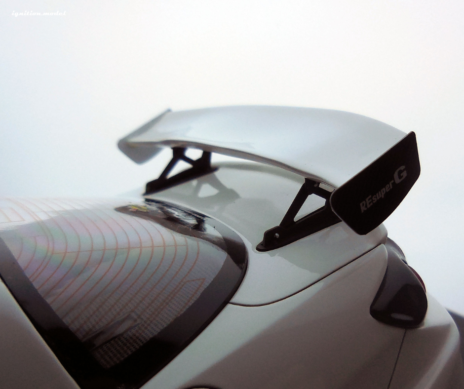 Ignition Model 1:18 Mazda RX-8 (SE3P) RE Amemiya in White – Model