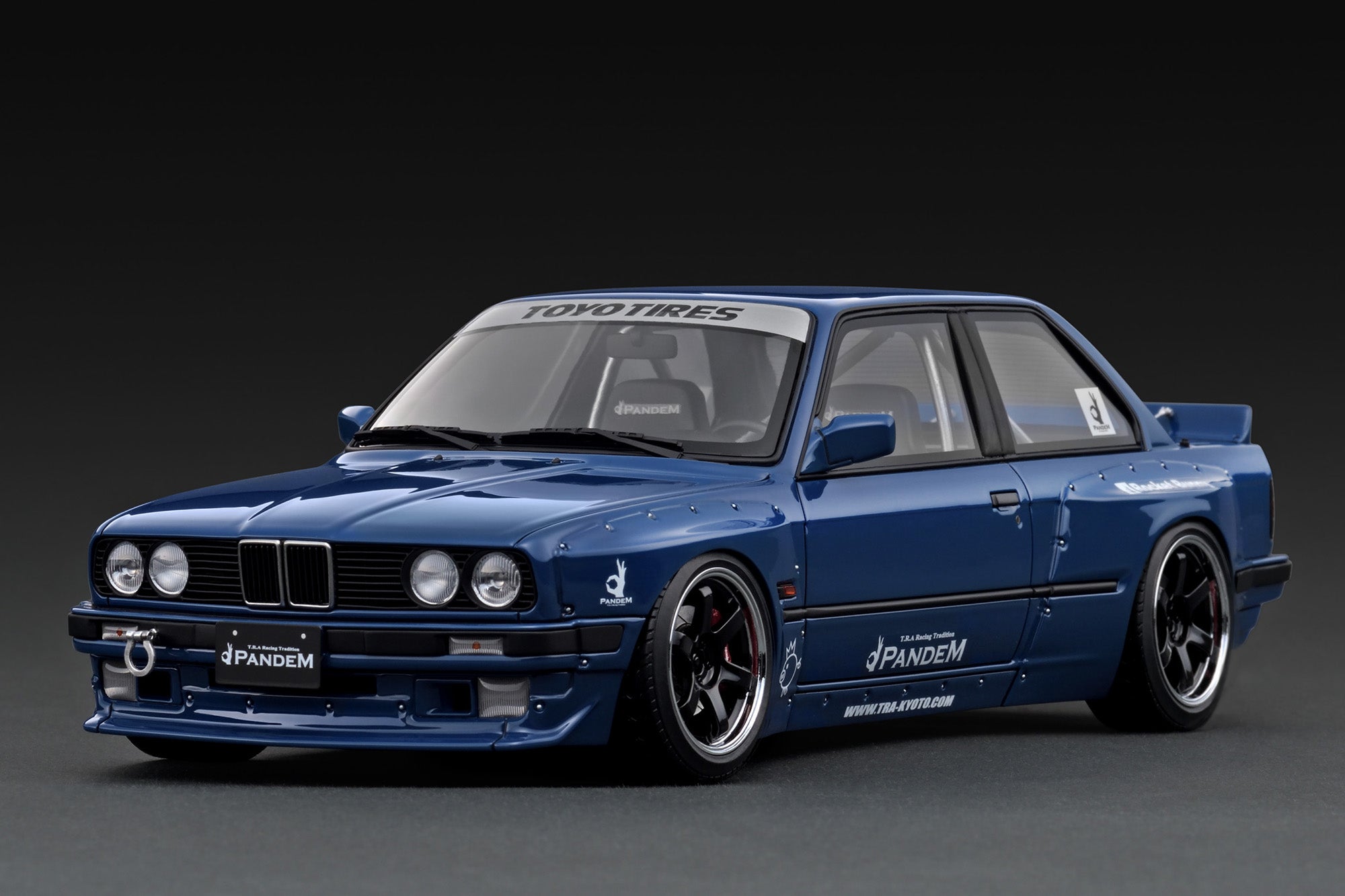 Ignition Model 1:18 BMW E30 3-Series PANDEM in Blue – Model Cars