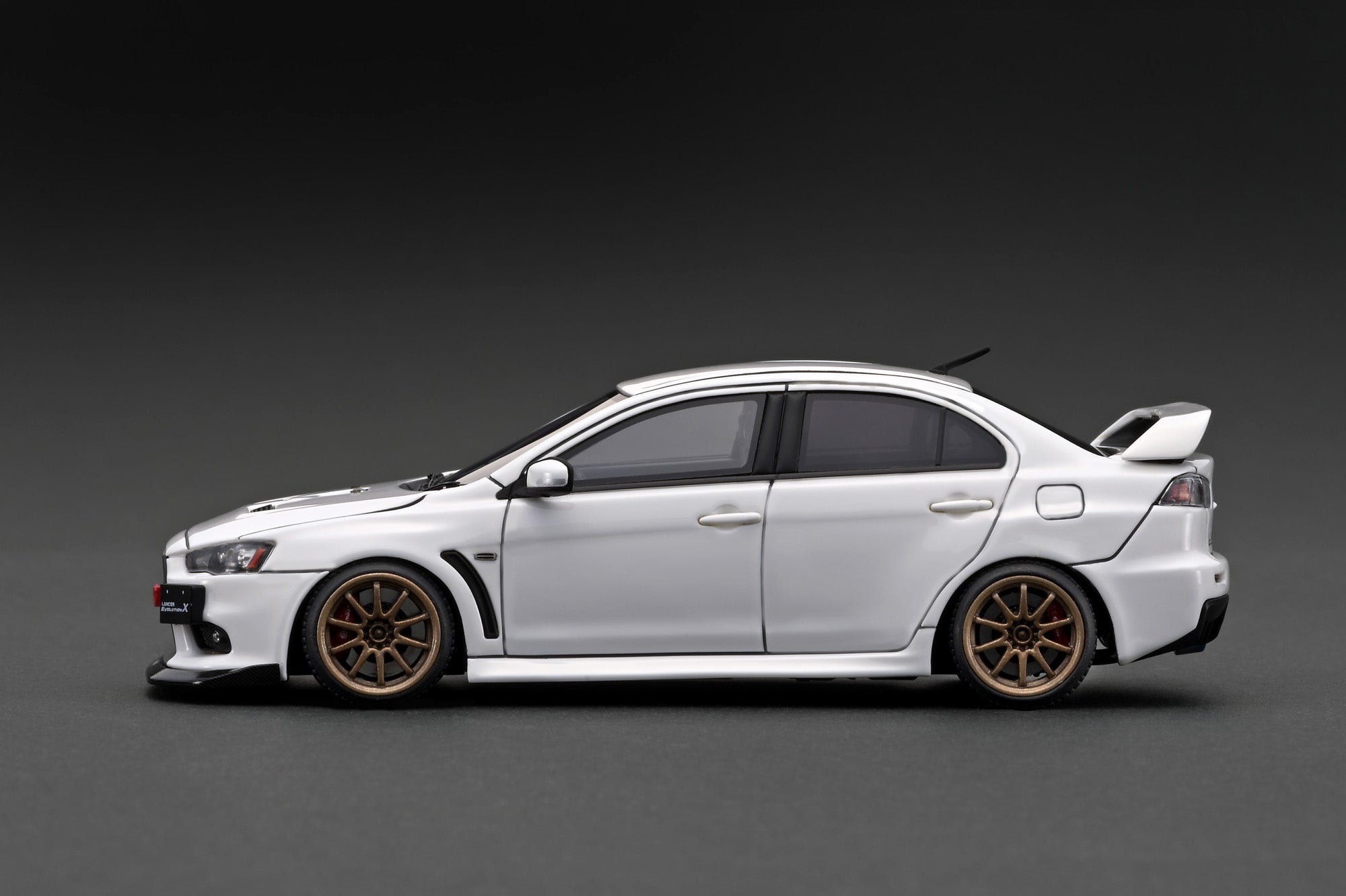 Ignition Model 1:43 Mitsubishi Lancer Evolution X (CZ4A) White
