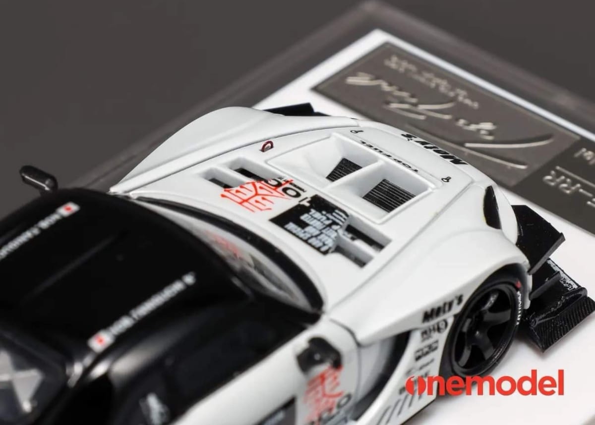 One Model 1:64 Honda S2000 Top Fuel Honda S2000 Type-RR – Model