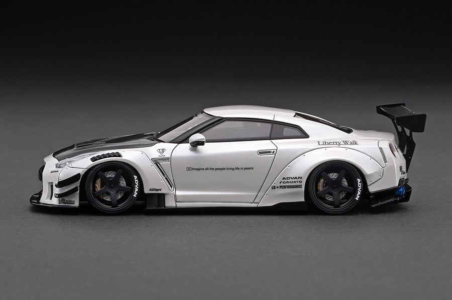 Ignition Model 1:43 Nissan GT-R (R35) LB-WORKS Type 2 in White