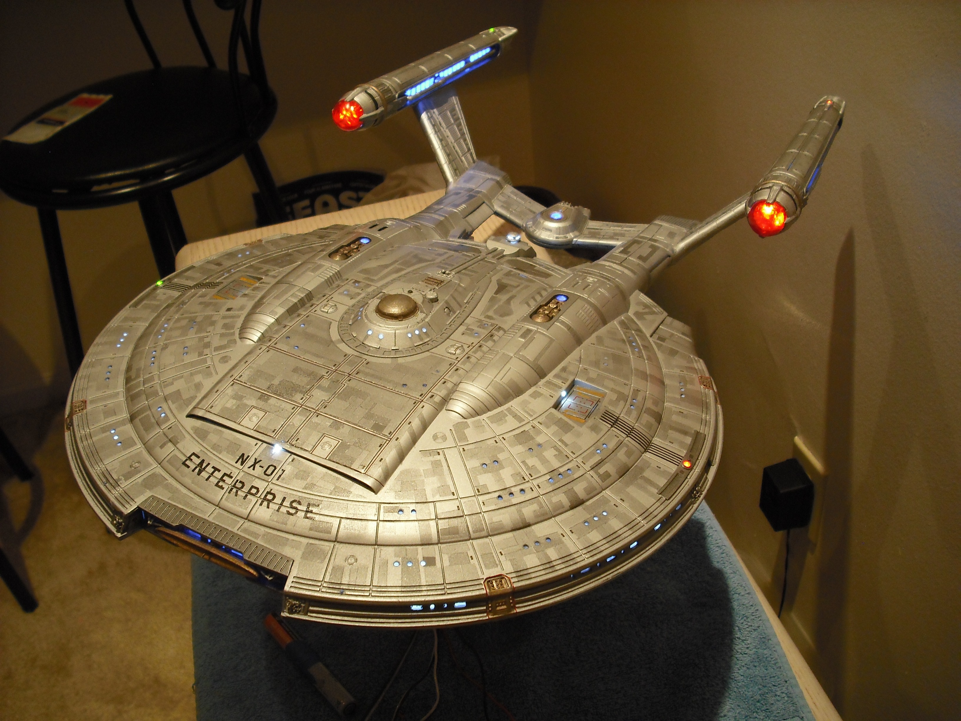 Enterprise NX-01 by Rick Horack - Modelers Miniatures & Magic