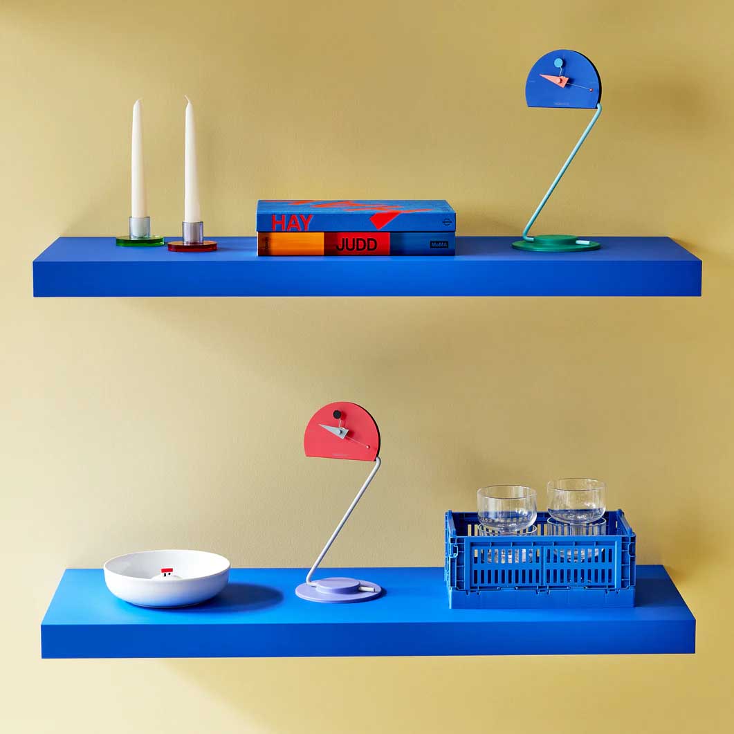 ピーコック デスククロック レッド(レッド)：ホーム