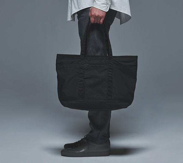 TOTE STANDARD L BLACK | STANDARD | PRODUCTS | MONOLITH ONLINE