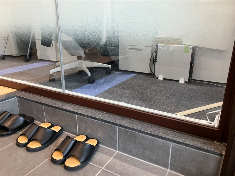 冷気対策×快適空間】三立機電様が導入した森永窓下専用ヒーター｜結露