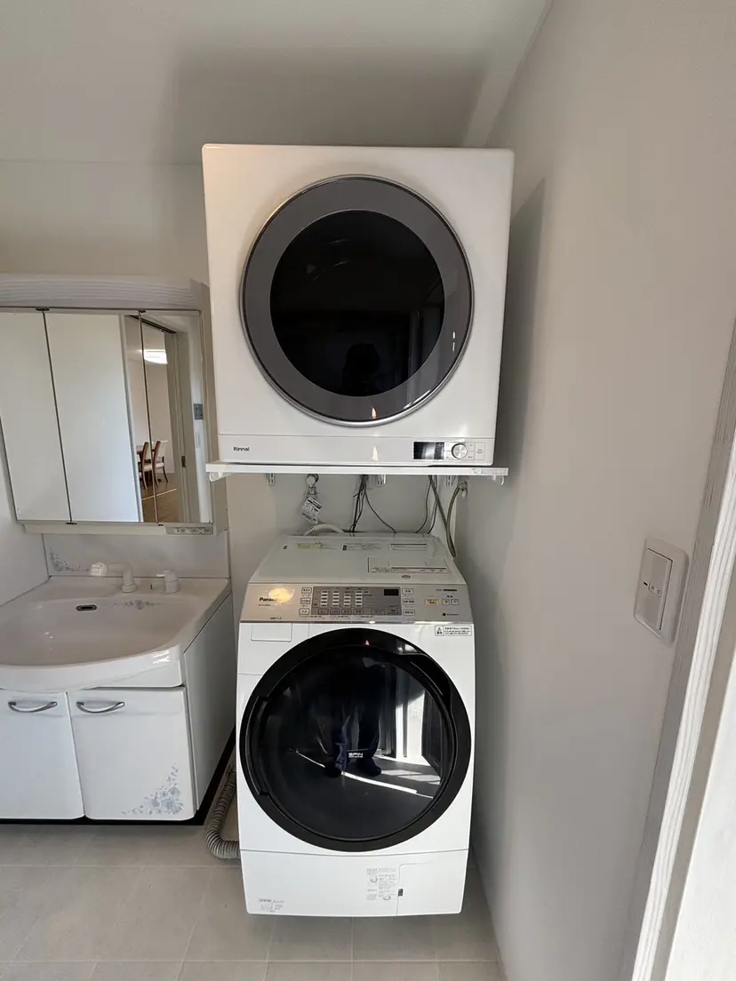 知井宮町】ドラム式洗濯乾燥機の上に設置しました | 森田産業株式会社