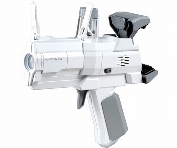 光線銃を持って最大64人参加可能なリアルバトルロイヤル！タカラトミー