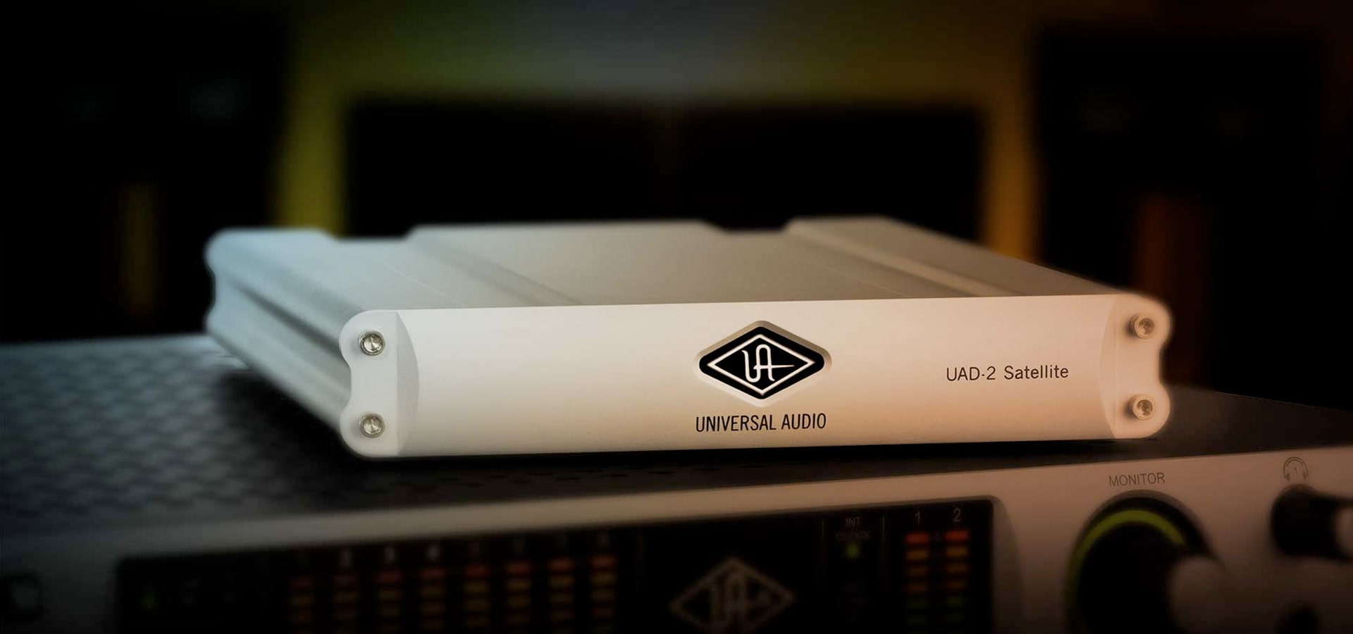 Universal Audio UAD-2 Satellite FireWire QUAD Core