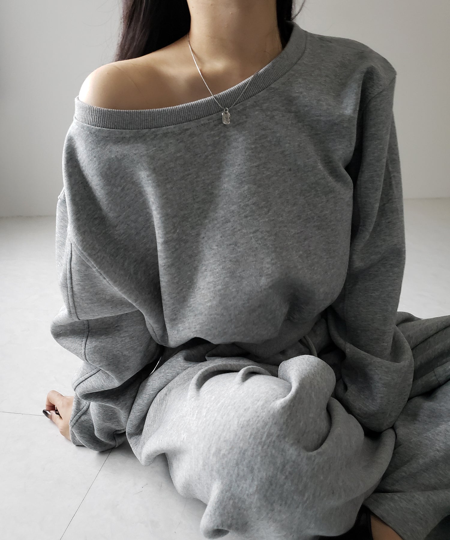 セットアップ 】ワンショルダーショートスウェットトップス ＋ タック