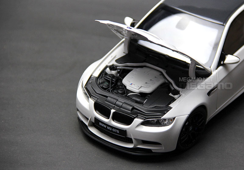 1/18 Kyosho BMW e92 M3 GTS Alpine White BBS Carbon roof Blue